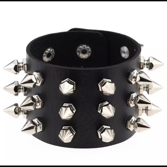 Punk Gothic Rock Leather Cuff Bracelet - Picture 5 of 5